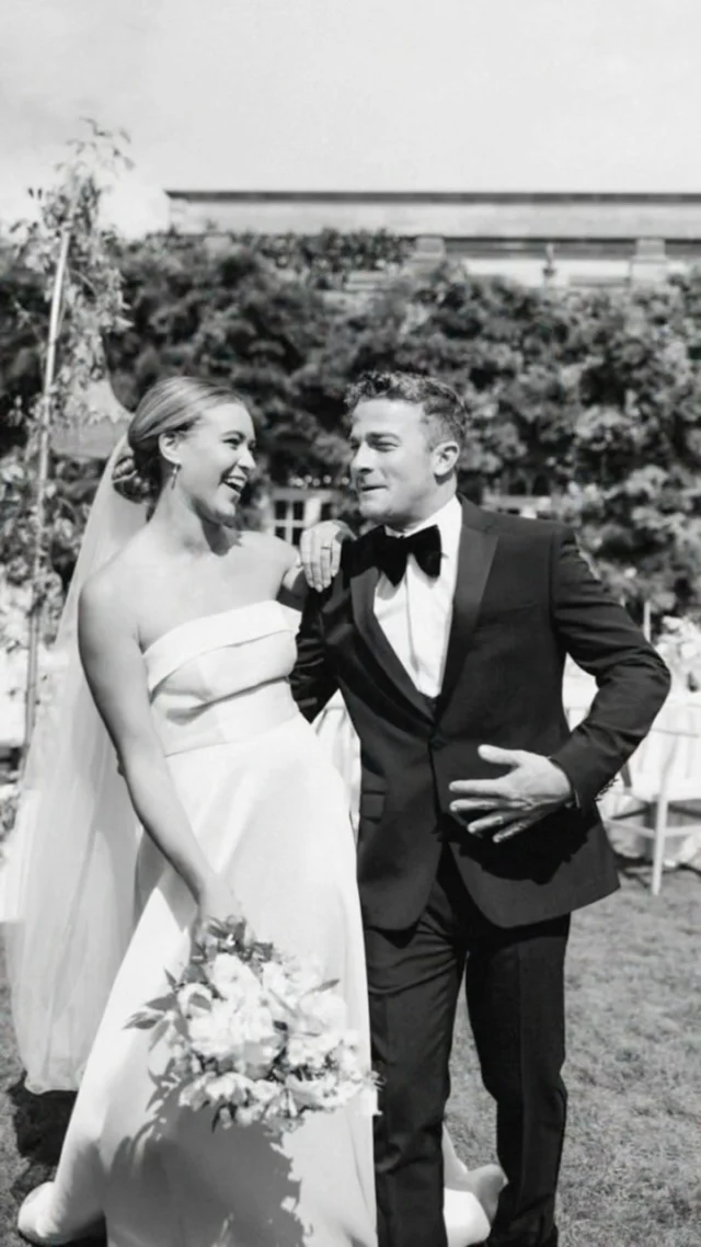 Couples who laugh together, stay together❤️✨
✨
#SurreyWeddingPhotographer #CotswoldWeddingPhotographer #SurreyWeddings #CotswoldsWeddings #SurreyBride #CotswoldBride #WeddingPhotographySurrey #WeddingPhotographyCotswolds #SurreyWedding #CotswoldWedding